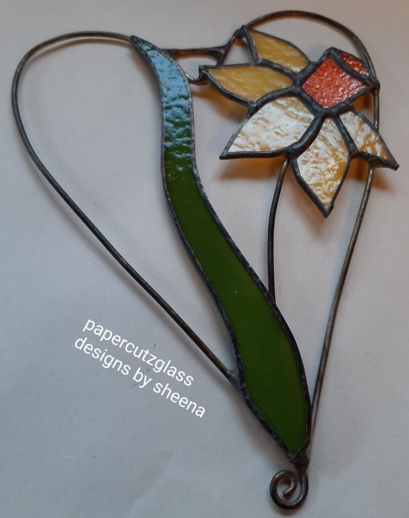 Paper Cutz Glass flowers. Miss Ivy Events the leading event management organiser of vintage artisan lifestyle wedding and pet events across the South West