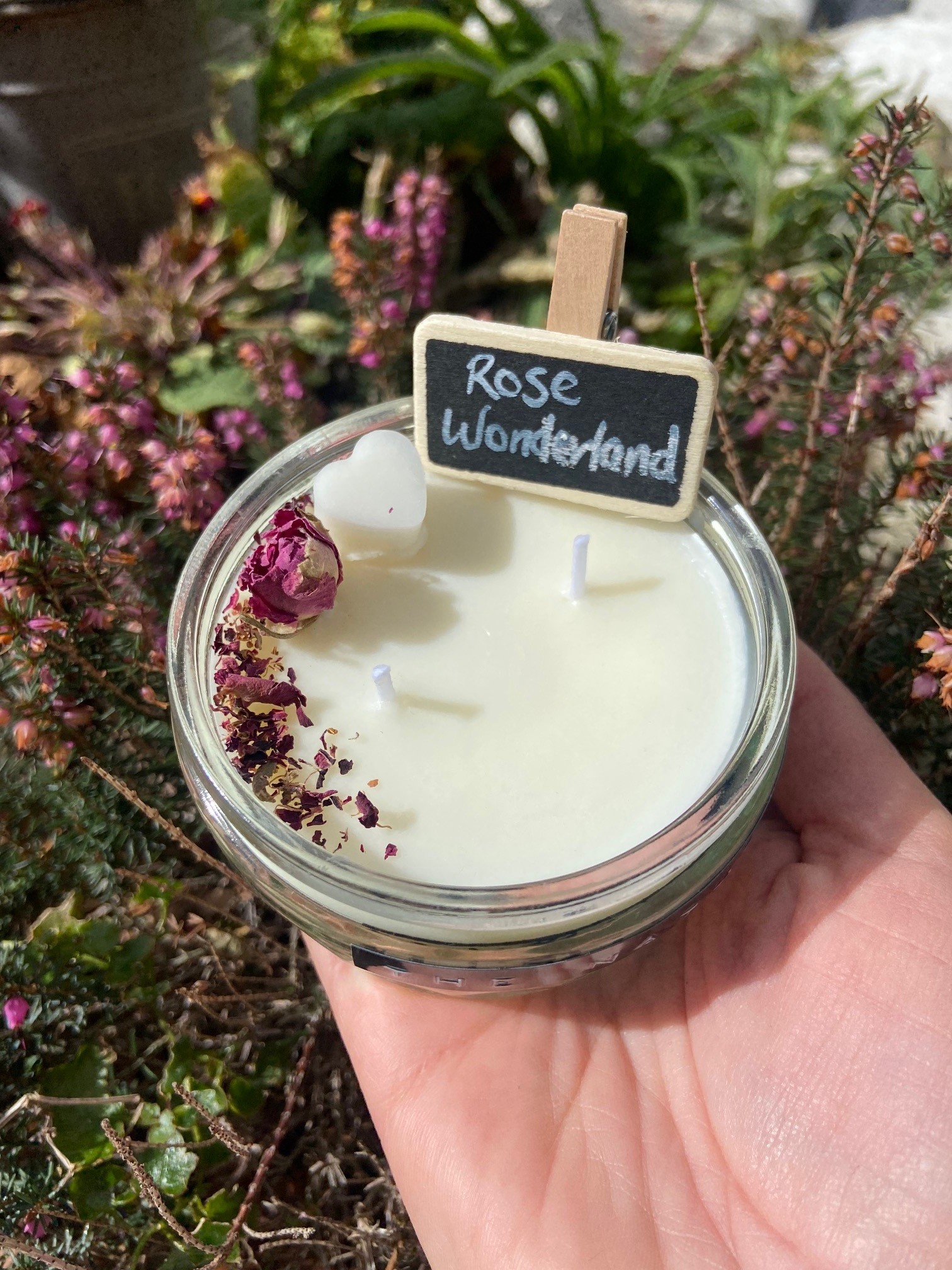 the-nature-hub-rose-candle